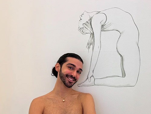 Yogalehrer Hesam im Yogaloft Vienna
